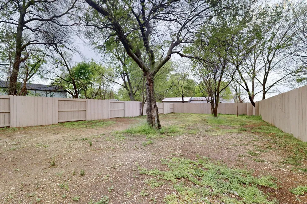 1213 Mill Street #A Gainesville, TX 76240