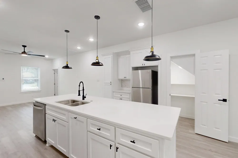 1213 Mill Street #A Gainesville, TX 76240