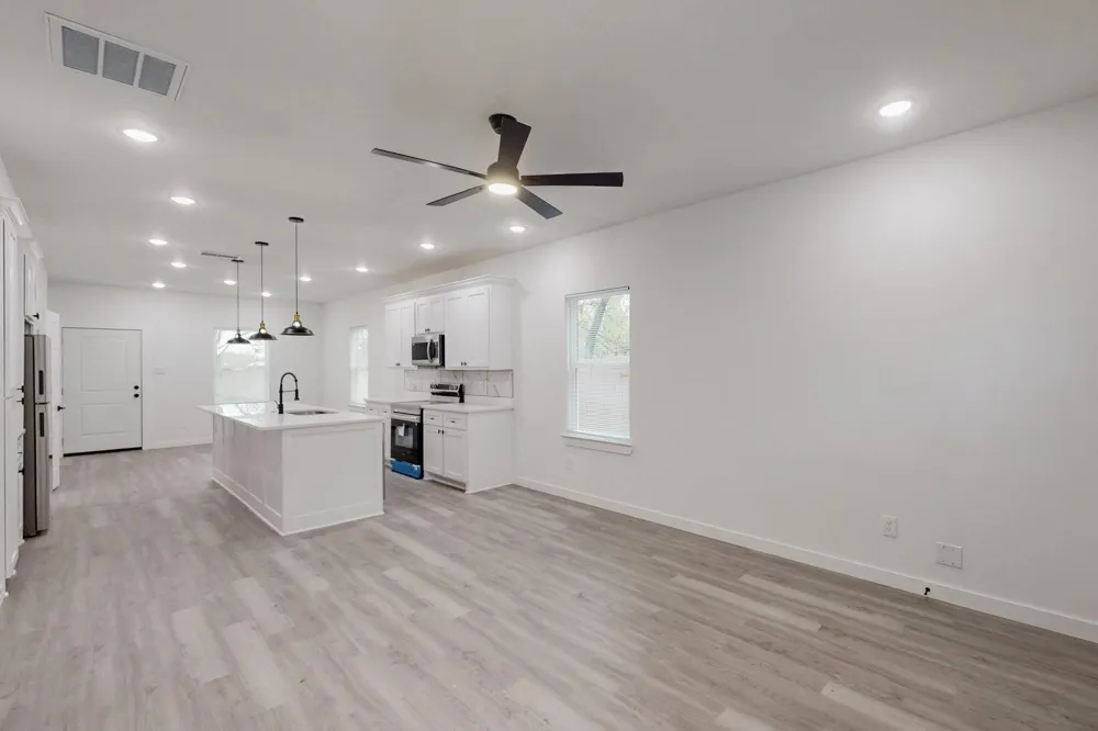 1213 Mill Street #A Gainesville, TX 76240