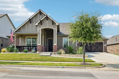 2614 Long Common