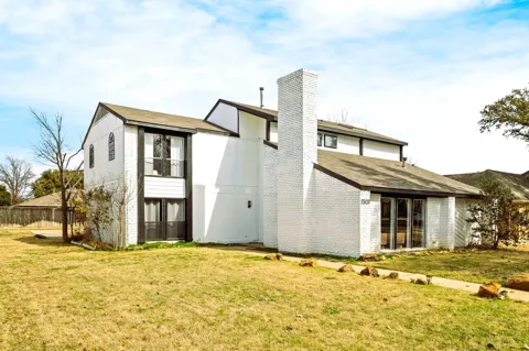 1301 Trail Drive