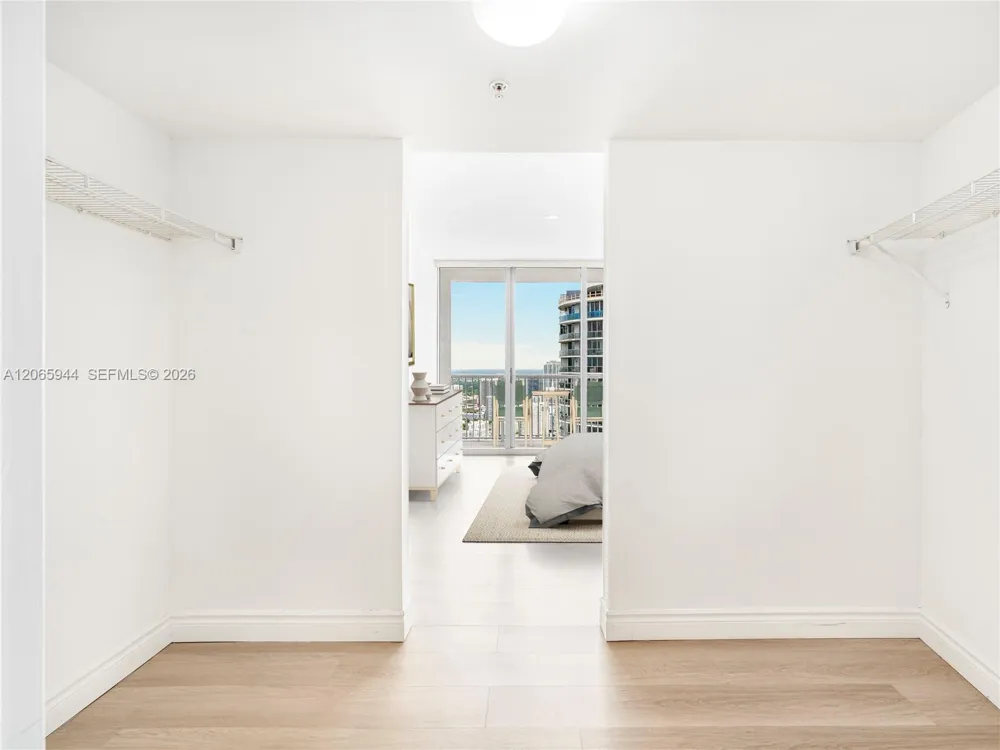 1750 Bayshore Dr #PH-5309 Miami, FL 33132