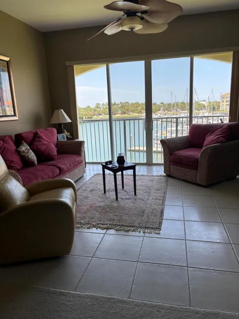 14 Harbour Isle Drive W #301