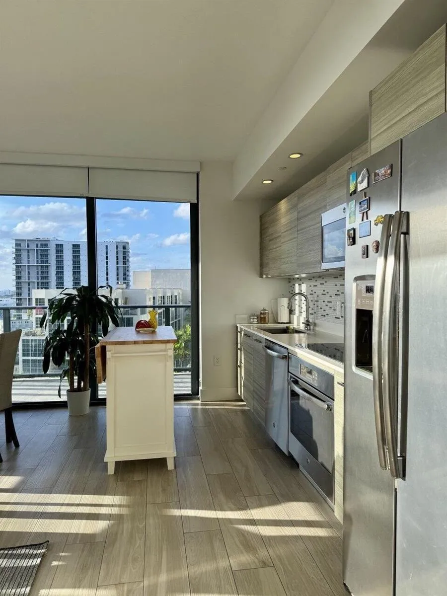 121 NE 34th Street #1116 Miami, FL 33137
