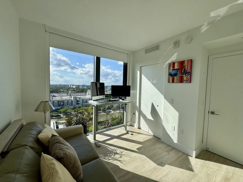 121 NE 34th Street #1116 Miami, FL 33137