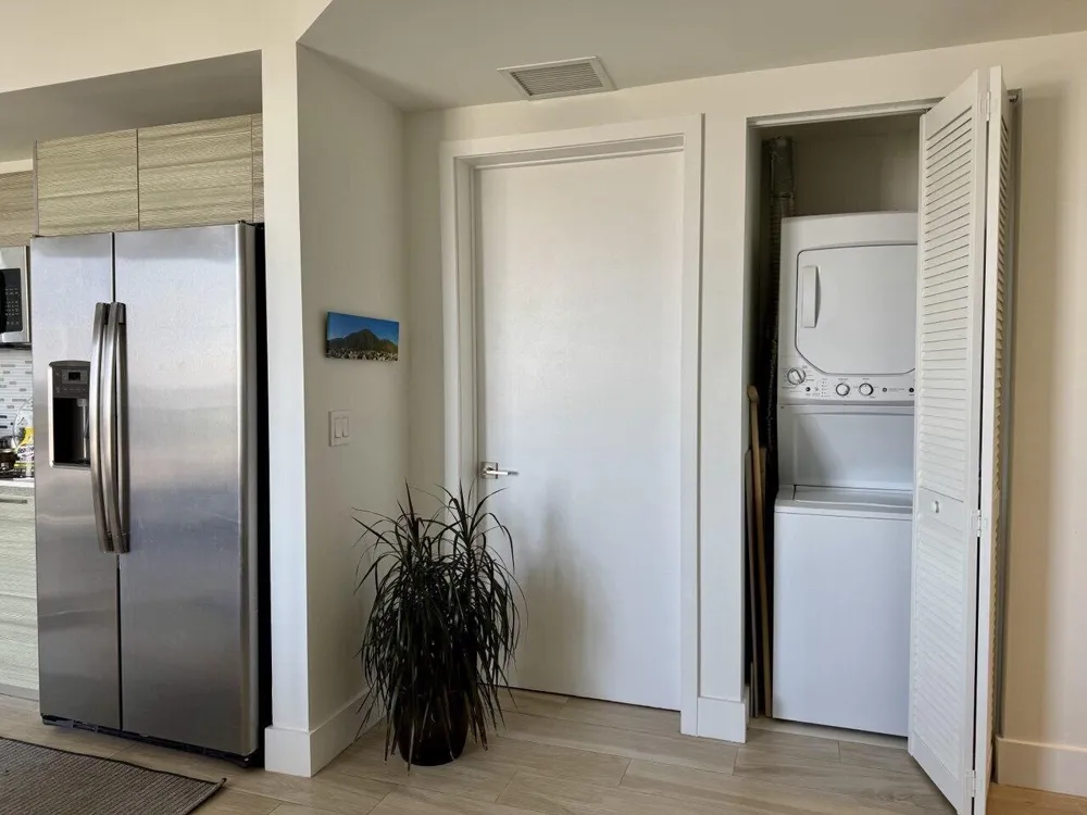 121 NE 34th Street #1116 Miami, FL 33137