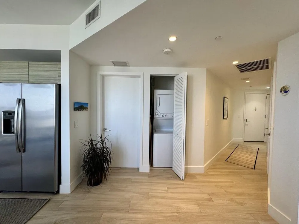 121 NE 34th Street #1116 Miami, FL 33137