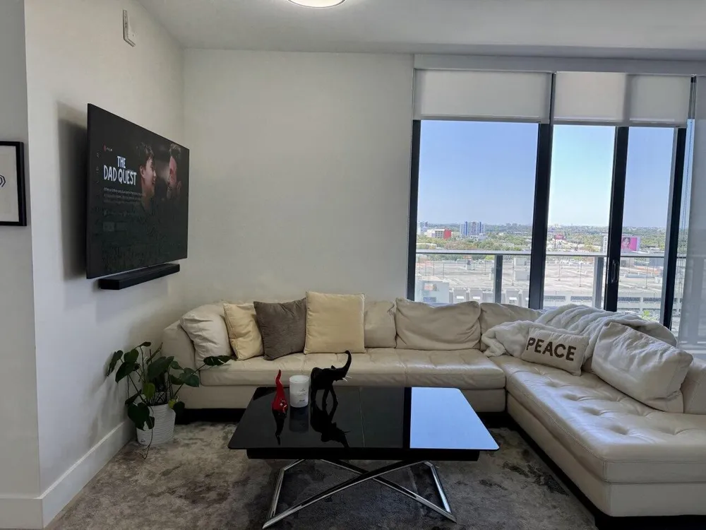 121 NE 34th Street #1116 Miami, FL 33137