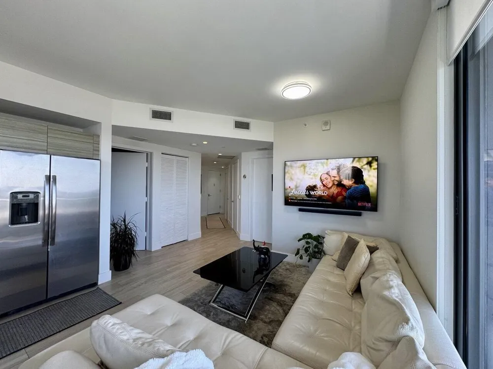 121 NE 34th Street #1116 Miami, FL 33137