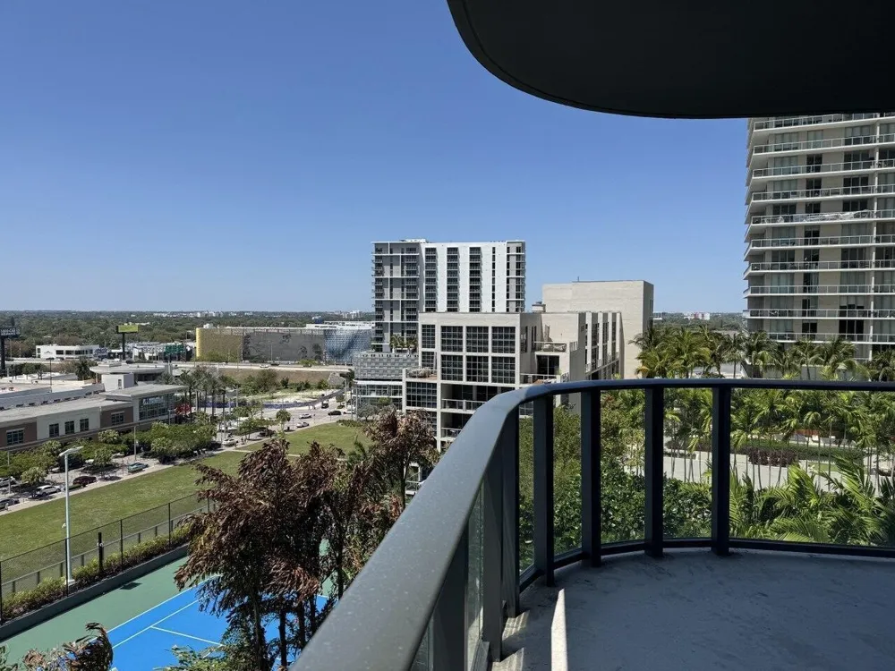 121 NE 34th Street #1116 Miami, FL 33137