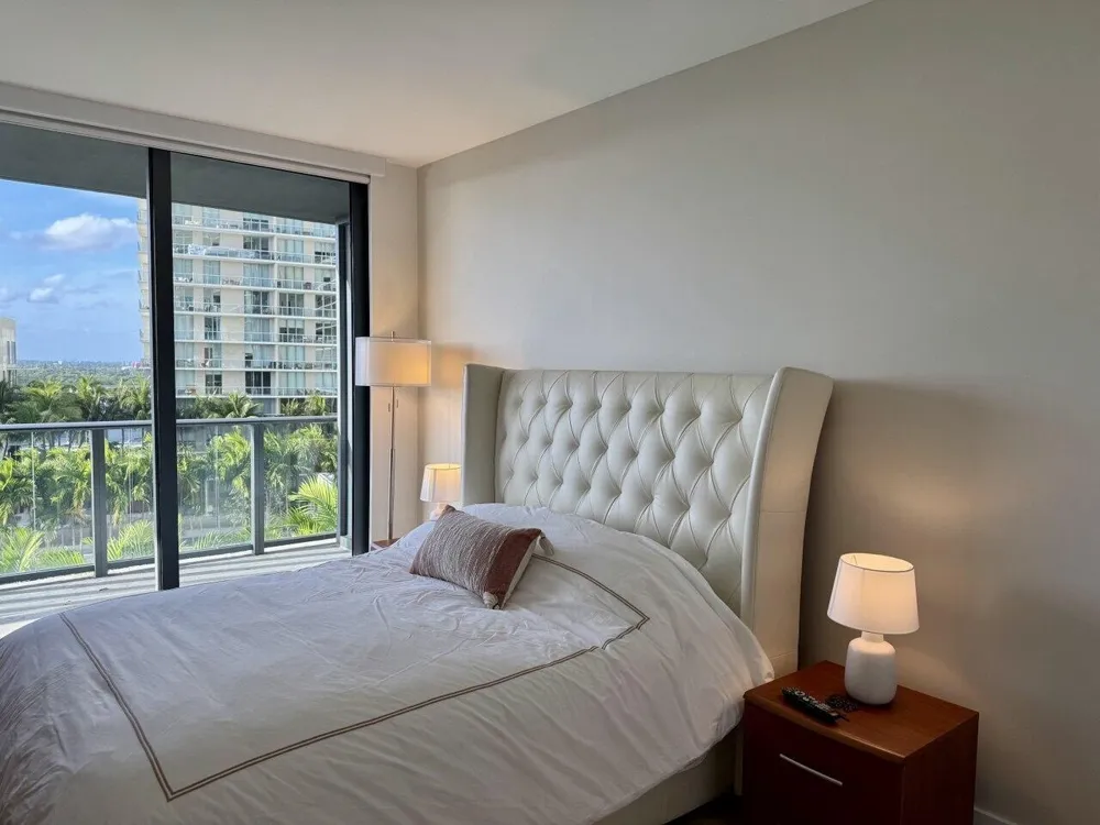 121 NE 34th Street #1116 Miami, FL 33137