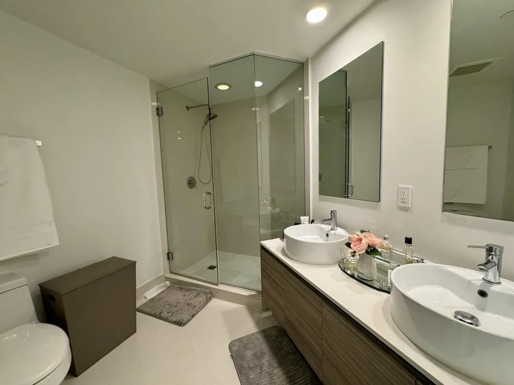 121 NE 34th Street #1116 Miami, FL 33137