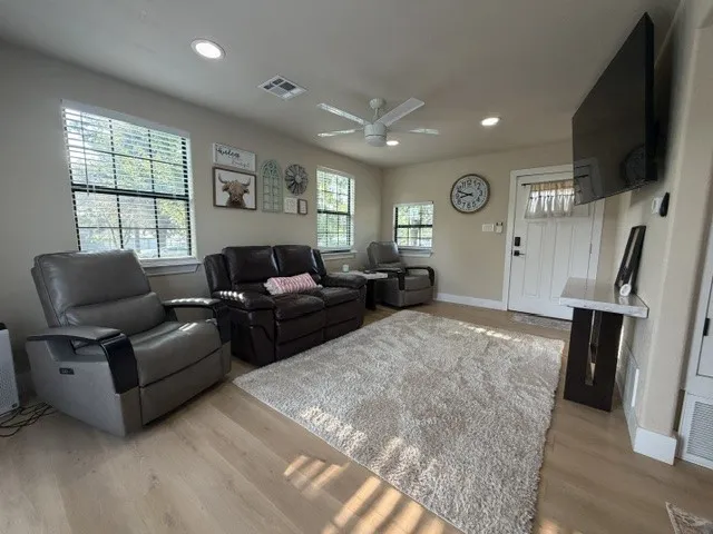 305 McGee Eufaula, OK 74432