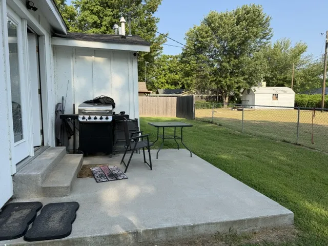305 McGee Eufaula, OK 74432