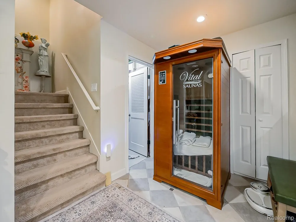 13340 Andover Drive Plymouth Charter Township, MI 48170