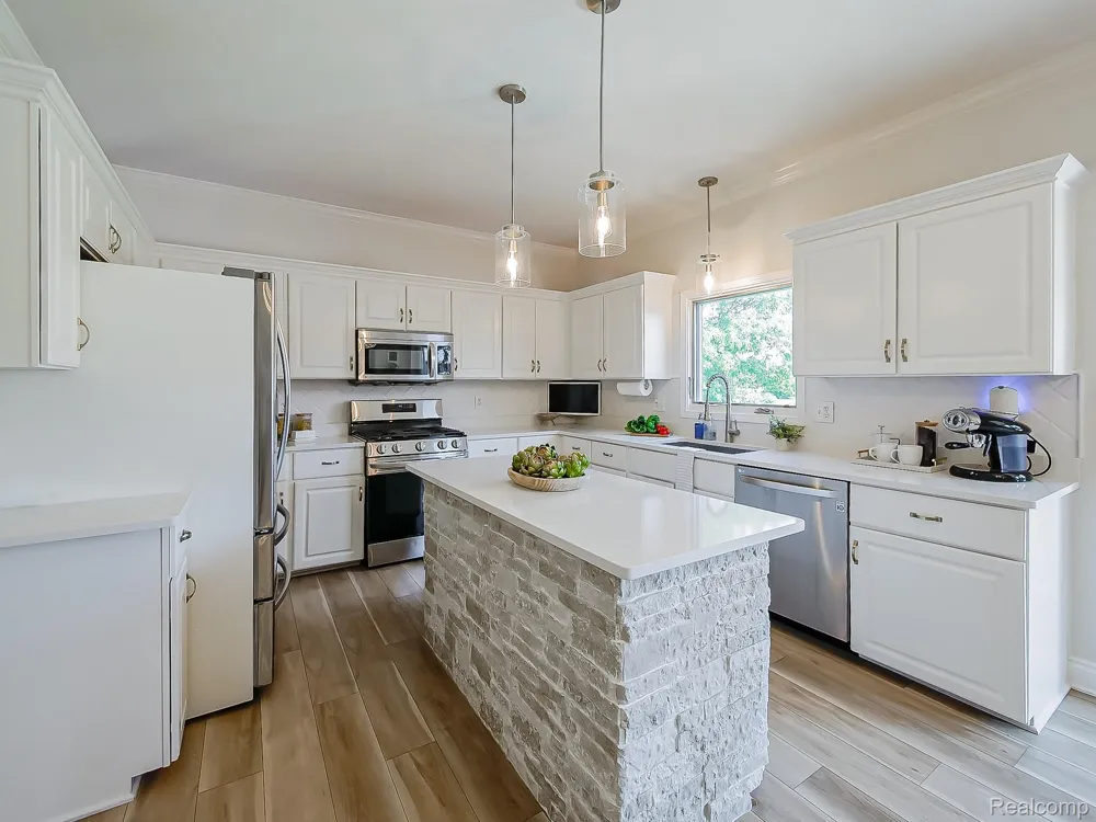 13340 Andover Drive Plymouth Charter Township, MI 48170