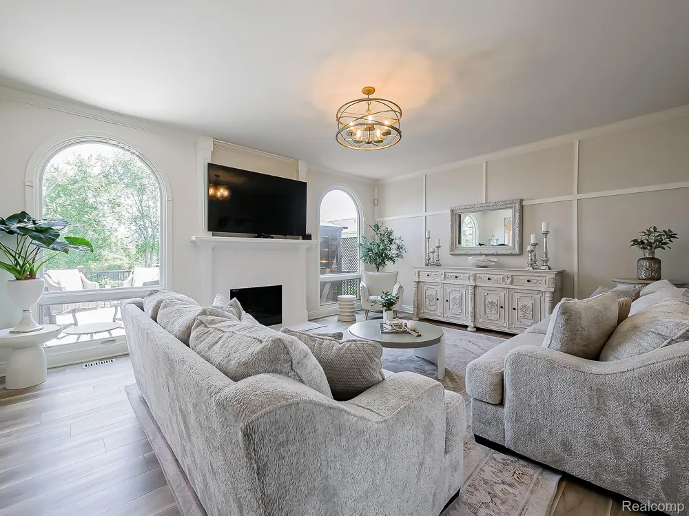 13340 Andover Drive Plymouth Charter Township, MI 48170