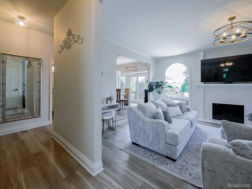 13340 Andover Drive Plymouth Charter Township, MI 48170