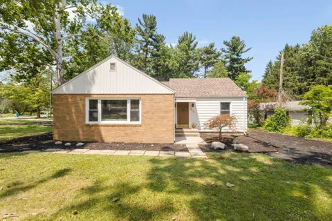 811 Tomahawk Lane