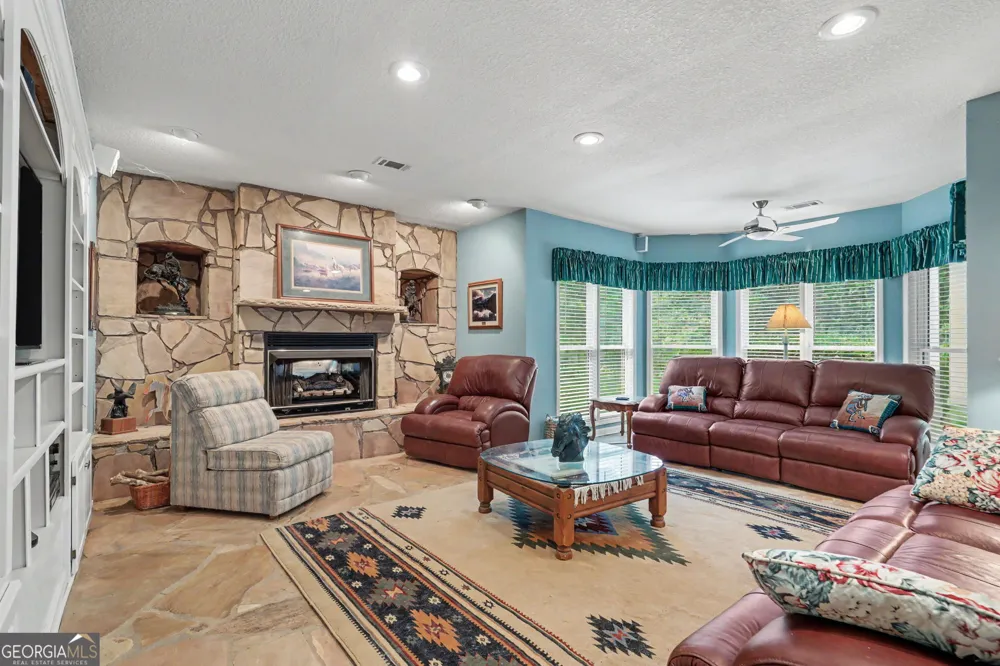 285 Sunset View RD Cleveland, GA 30528