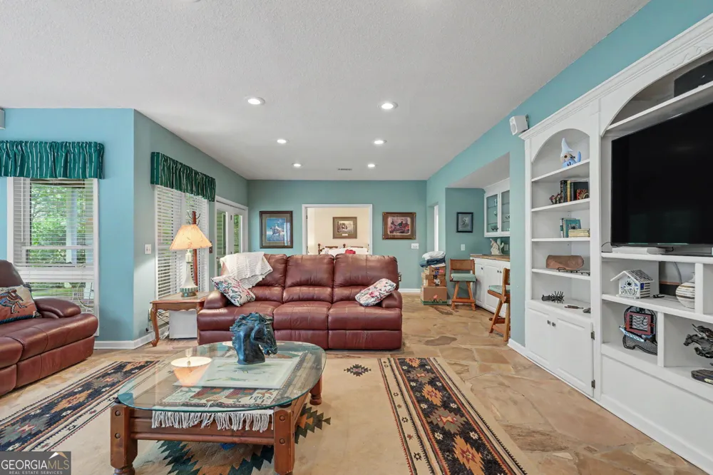 285 Sunset View RD Cleveland, GA 30528
