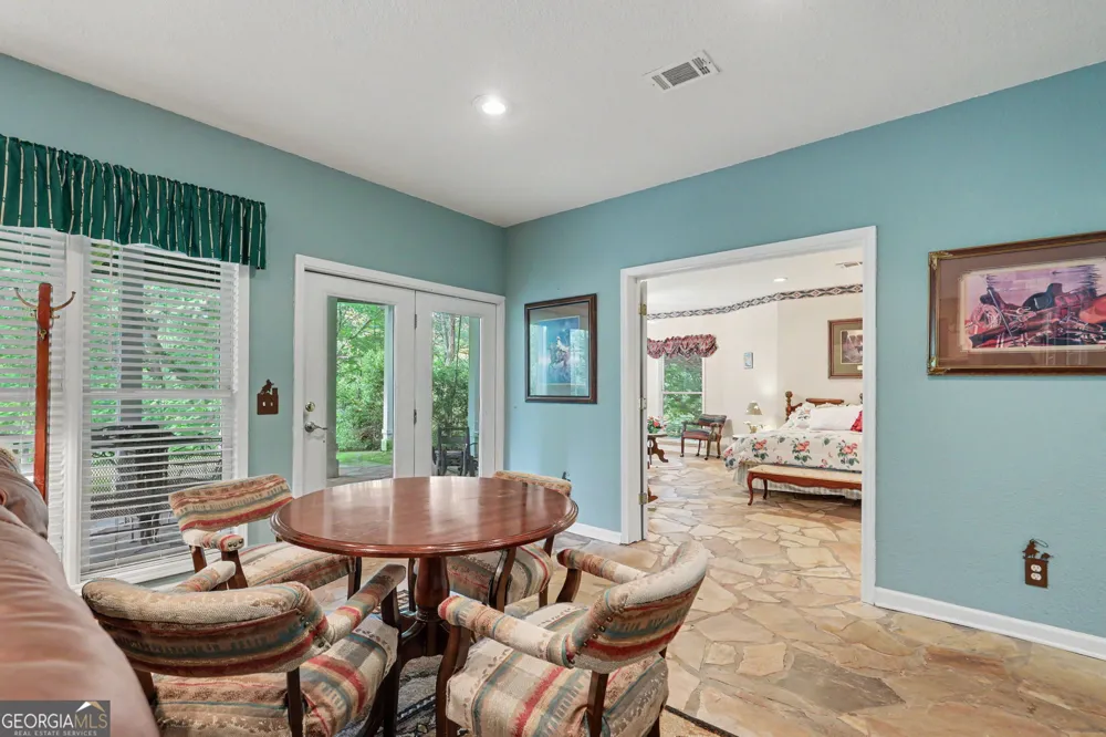 285 Sunset View RD Cleveland, GA 30528