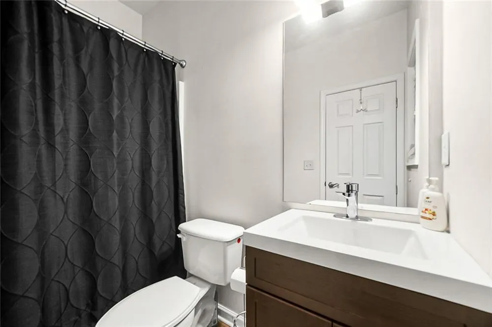 3034 Lauren Parc Road Decatur, GA 30032