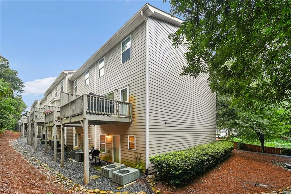 3034 Lauren Parc Road Decatur, GA 30032