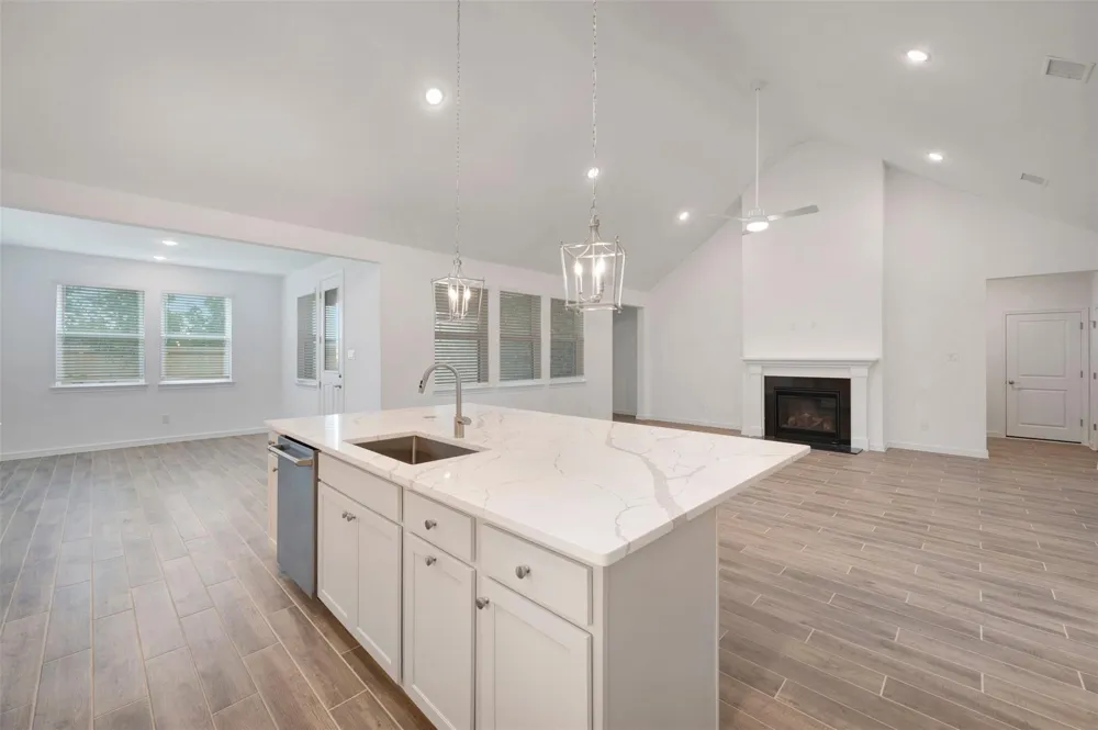 12926 Old Fashion Circle Mont Belvieu, TX 77535