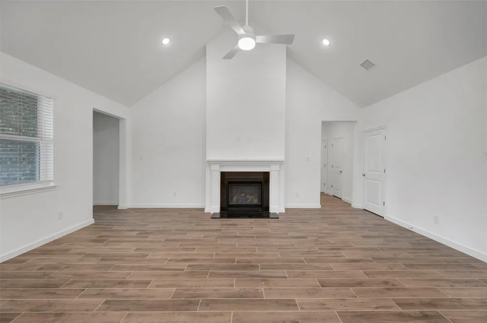 12926 Old Fashion Circle Mont Belvieu, TX 77535