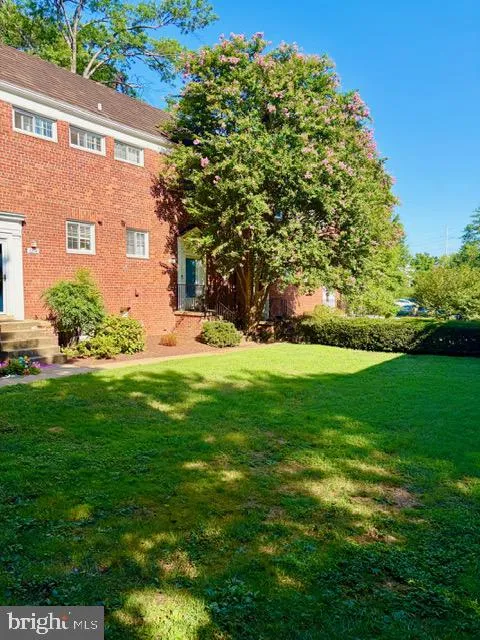 1244 MARTHA CUSTIS DRIVE