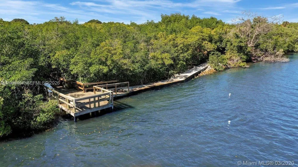 5606 SE Riverboat Dr Stuart, FL 34997