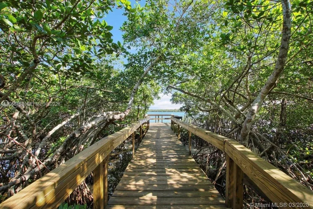 5606 SE Riverboat Dr Stuart, FL 34997