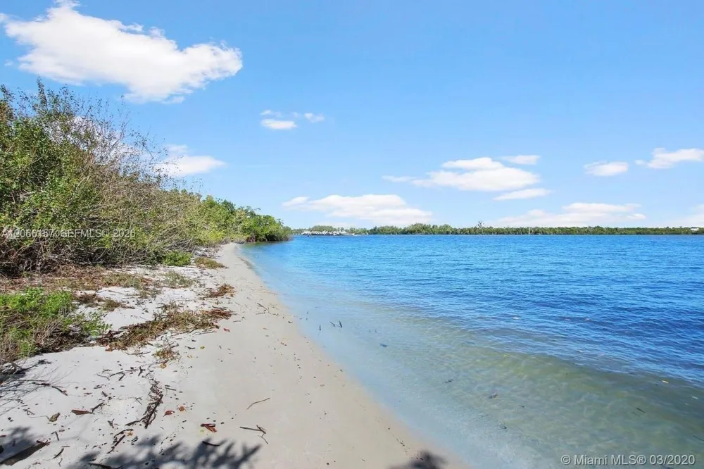 5606 SE Riverboat Dr Stuart, FL 34997