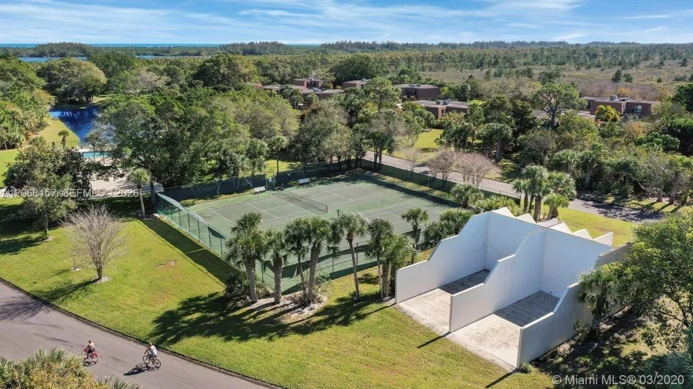 5606 SE Riverboat Dr Stuart, FL 34997