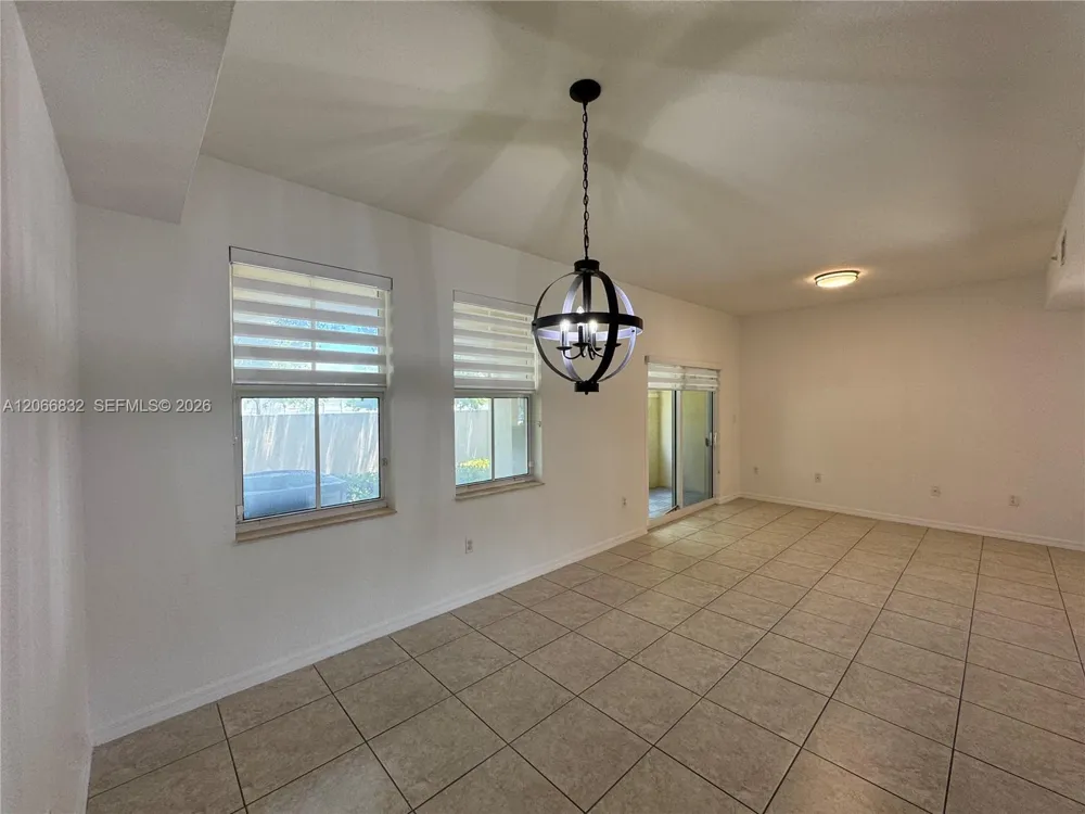 10885 NW 89th Ter #113 Doral, FL 33178