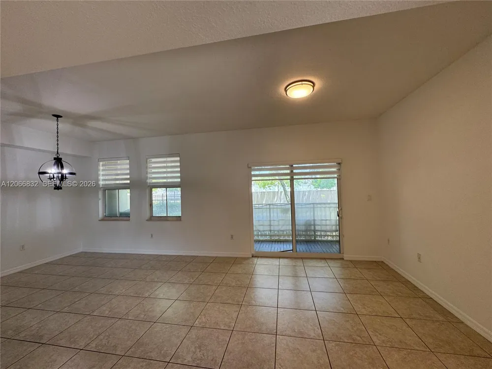 10885 NW 89th Ter #113 Doral, FL 33178