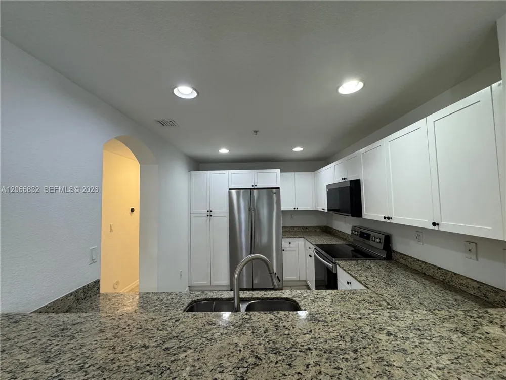 10885 NW 89th Ter #113 Doral, FL 33178