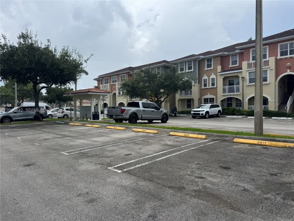 10885 NW 89th Ter #113 Doral, FL 33178