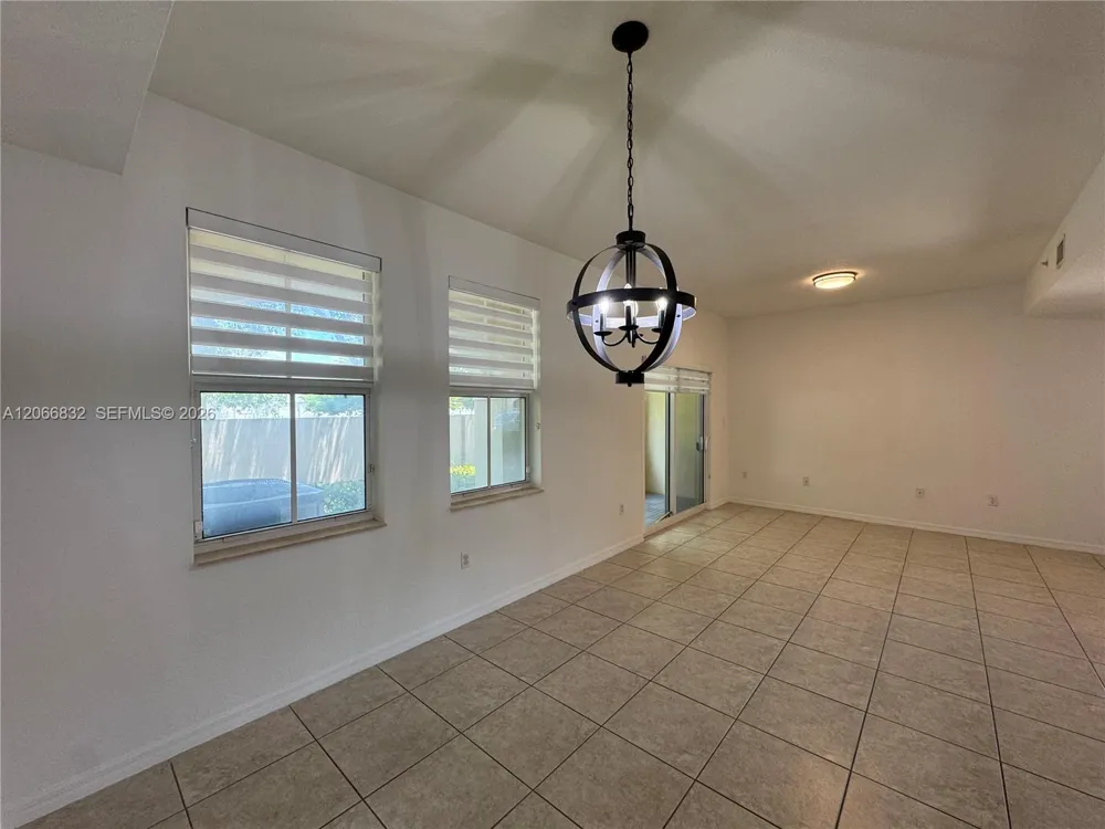 10885 NW 89th Ter #113 Doral, FL 33178