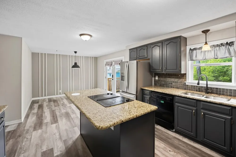 1243 Sycamore Street Young Harris, GA 30582