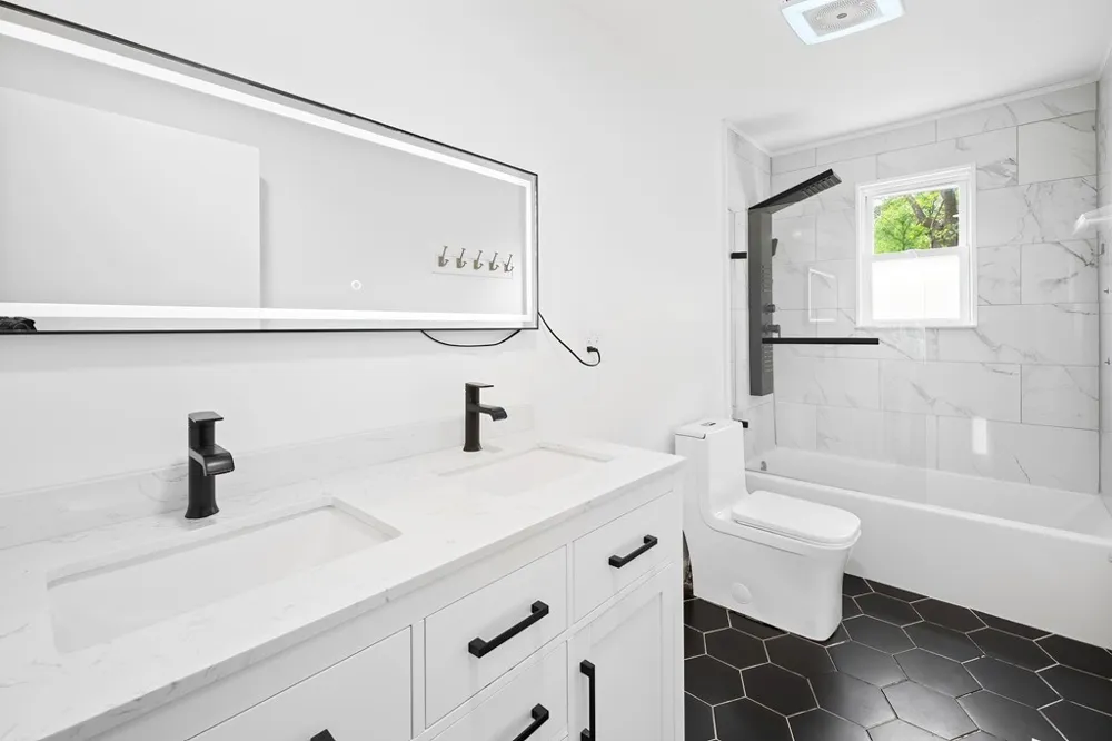 1243 Sycamore Street Young Harris, GA 30582
