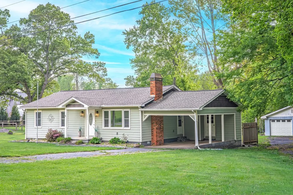1243 Sycamore Street Young Harris, GA 30582