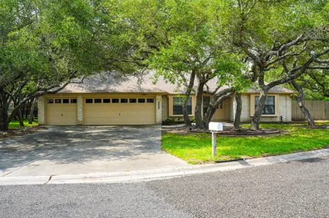 204 Highlands Dr.