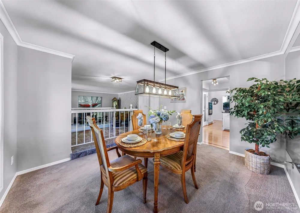 18811 SE 44th Way Issaquah, WA 98027