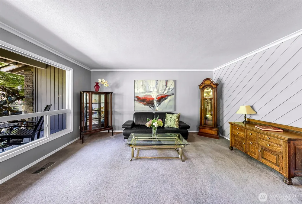 18811 SE 44th Way Issaquah, WA 98027