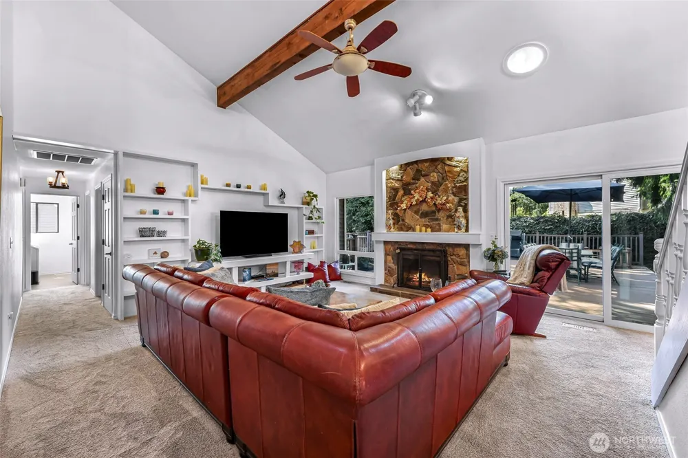 18811 SE 44th Way Issaquah, WA 98027