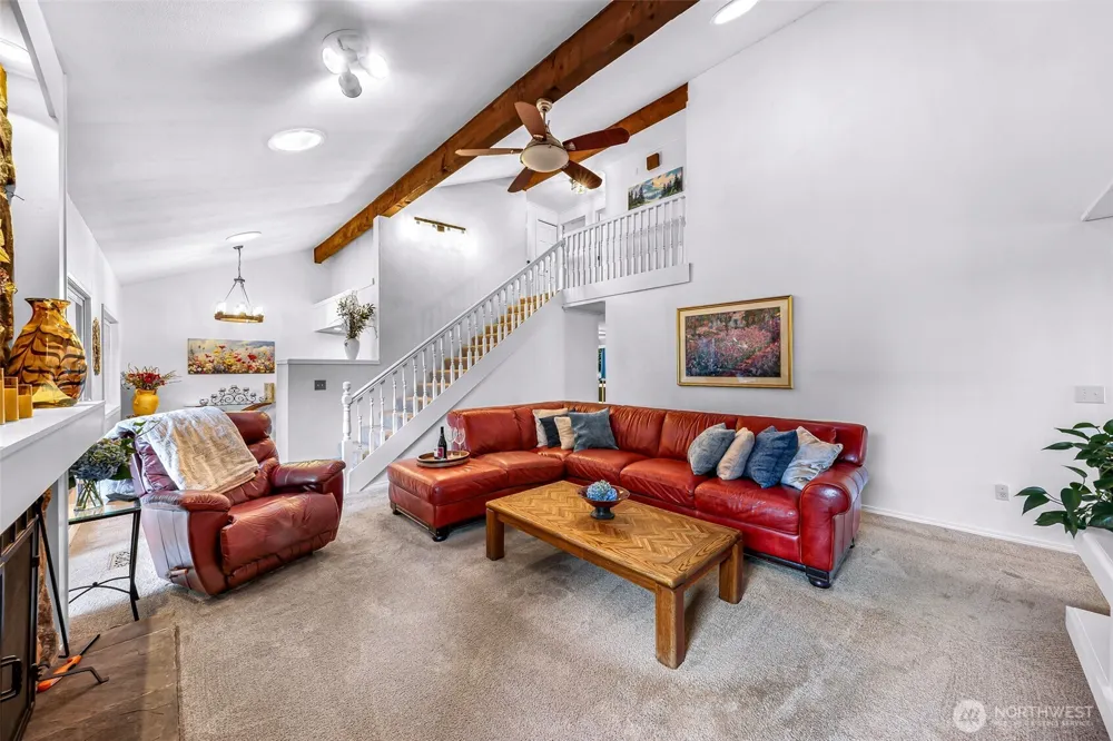 18811 SE 44th Way Issaquah, WA 98027