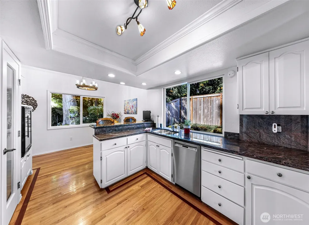 18811 SE 44th Way Issaquah, WA 98027