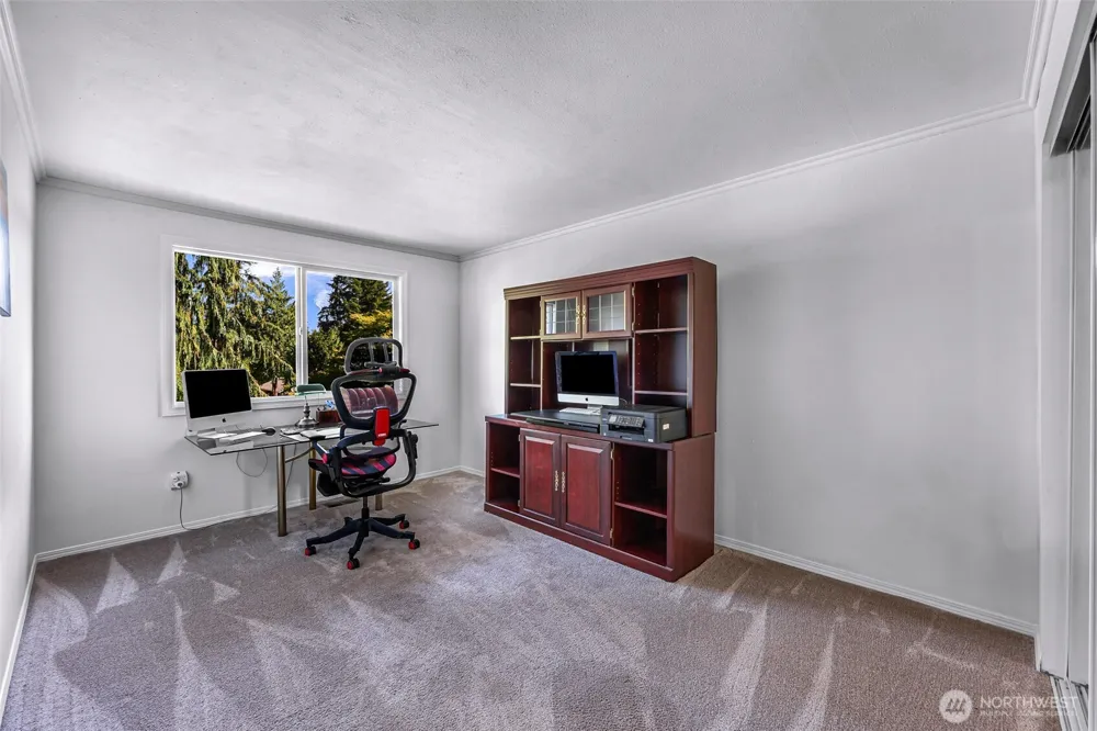 18811 SE 44th Way Issaquah, WA 98027